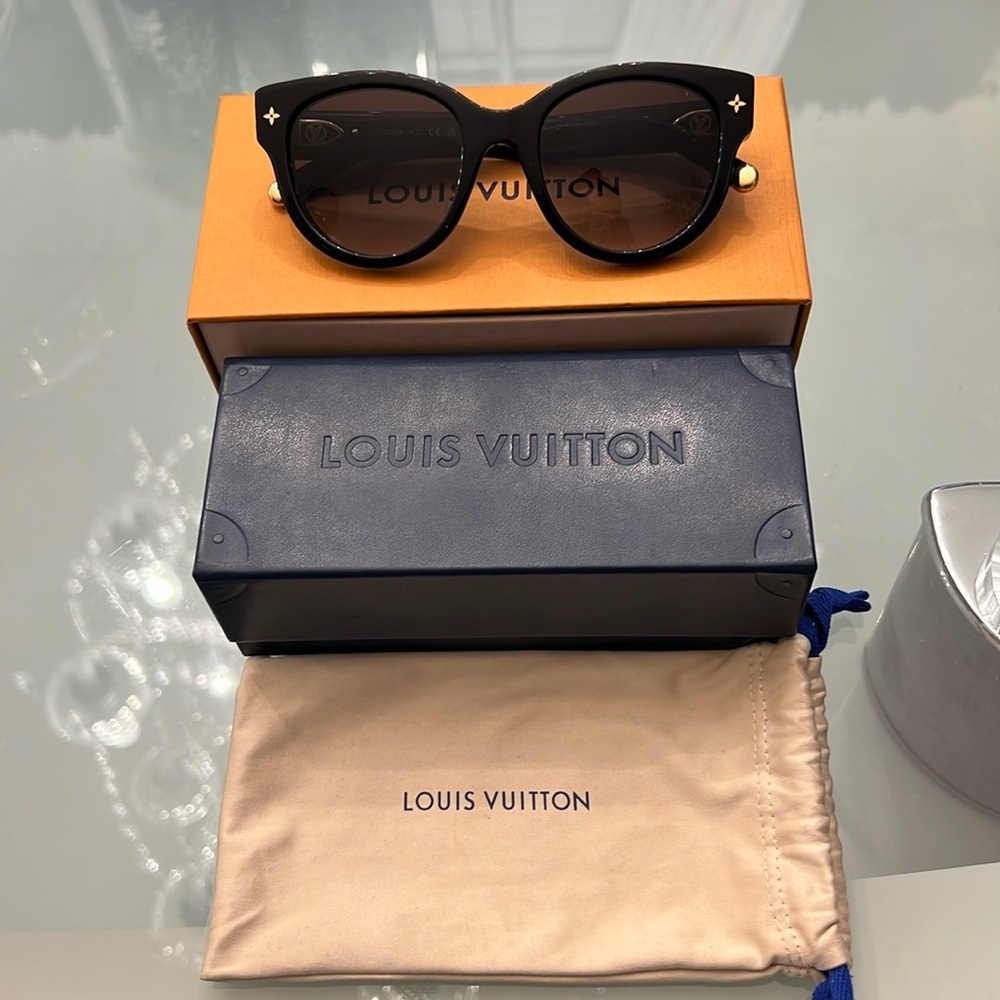 Authentic Louis Vuitton My Monogram Cat Eye Sunglasses Z1526W amazing!